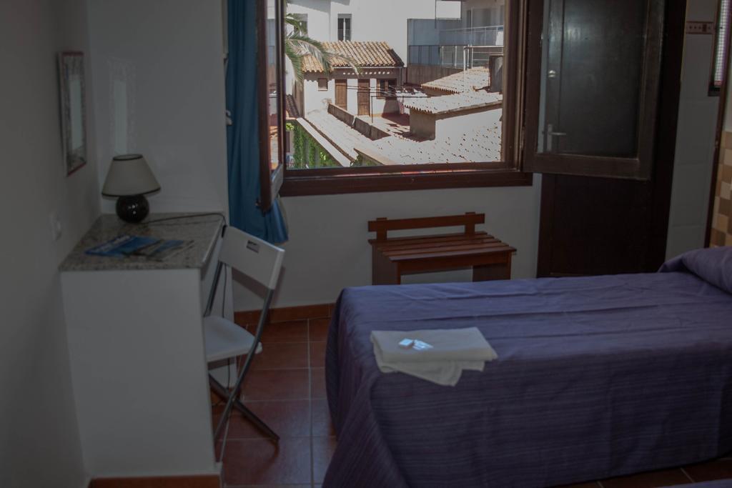 Hotel Planas Lloret de Mar Oda fotoğraf